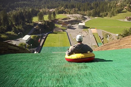 Mountain Tubing in : der Nordic Arena